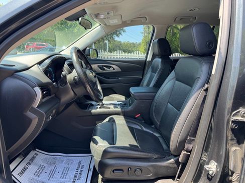 Used 2019 Chevrolet Traverse LT w/ LPO, Floor Liner Package AWD/4WD image 10