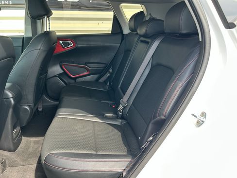 Used 2023 Kia Soul GT-Line FWD image 12