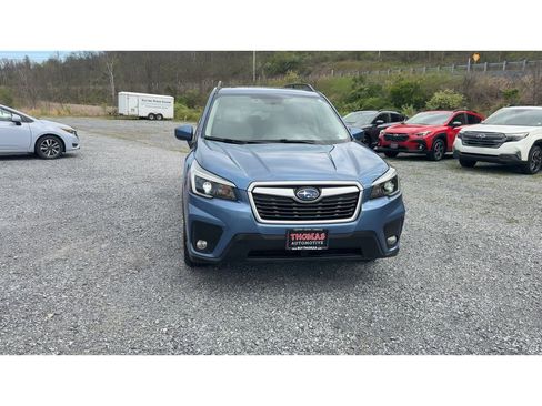 Used 2021 Subaru Forester Premium AWD/4WD image 3