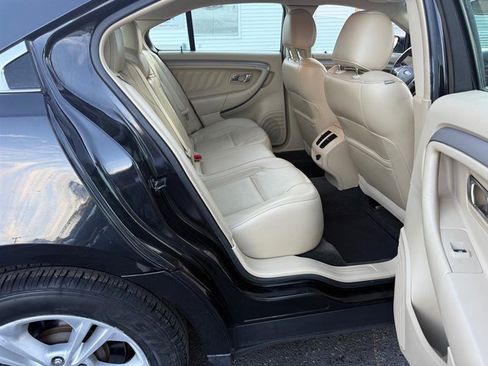 Used 2013 Ford Taurus SEL image 20