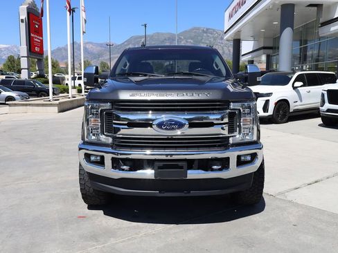 Used 2019 Ford F250 XLT w/ XLT Premium Package AWD/4WD image 9