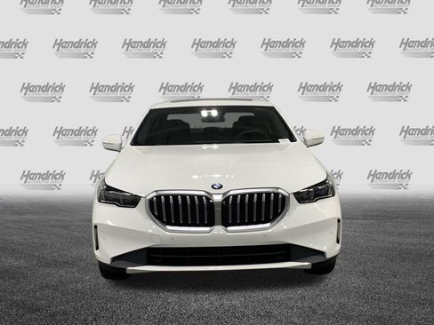 New 2026 BMW 530i RWD image 2