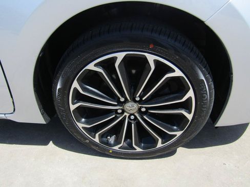 Used 2015 Toyota Corolla S FWD image 7