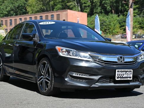Used 2017 Honda Accord Sport image 8