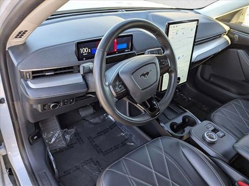 Used 2023 Ford Mustang Mach-E Select image 10