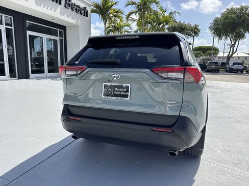 Used 2021 Toyota RAV4 XLE Premium AWD/4WD image 25