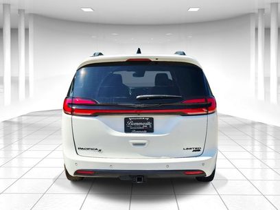Certified 2024 Chrysler Pacifica Limited w/ S Appearance Package