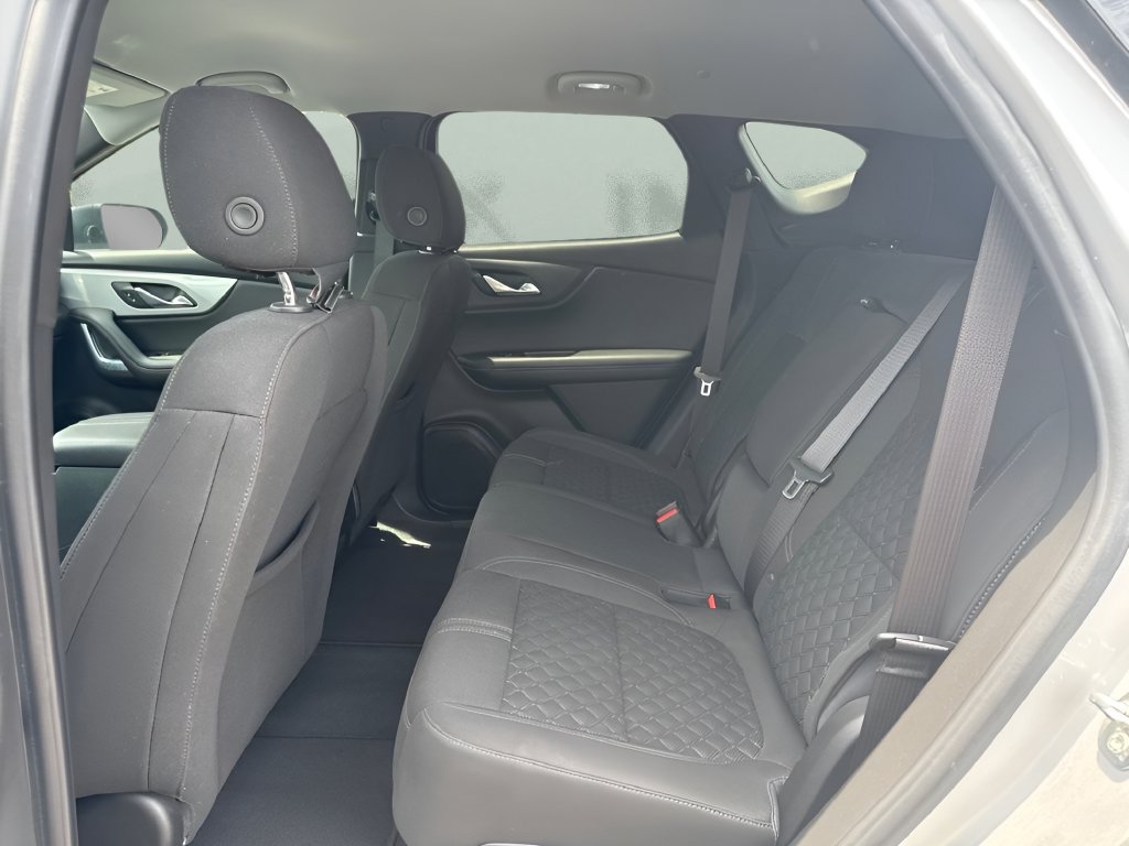 Used 2022 Chevrolet Blazer LT FWD image 30