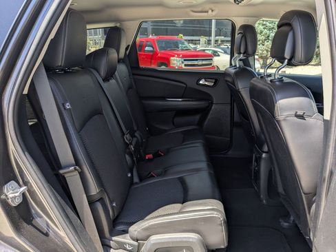 Used 2017 Dodge Journey Crossroad FWD image 24