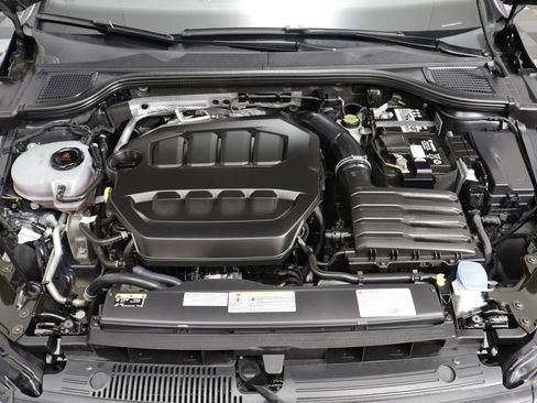Used 2022 Volkswagen GTI SE FWD image 25