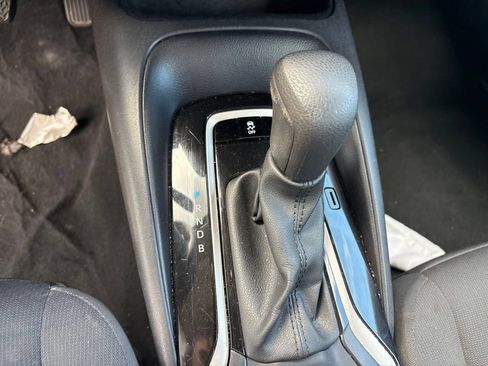 Used 2025 Toyota Corolla LE FWD image 17