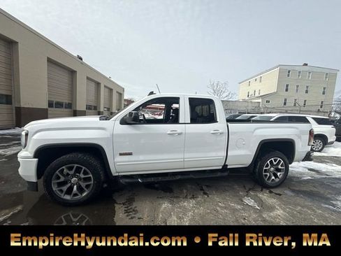 Used 2018 GMC Sierra 1500 SLT image 9