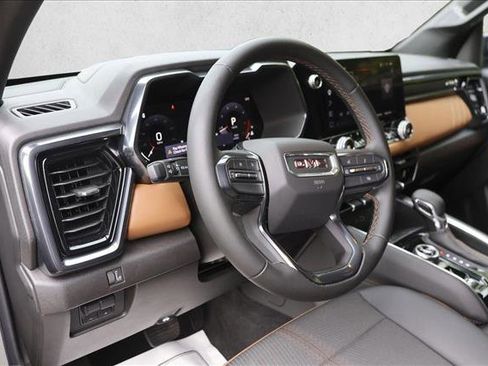 Used 2025 GMC Canyon AT4 AWD/4WD image 10