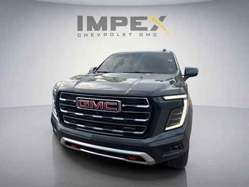 Used 2025 GMC Yukon AT4 w/ AT4 Premium Plus Package AWD/4WD image 7