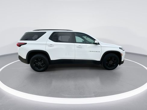 Used 2023 Chevrolet Traverse LT w/ Midnight/Sport Edition image 9