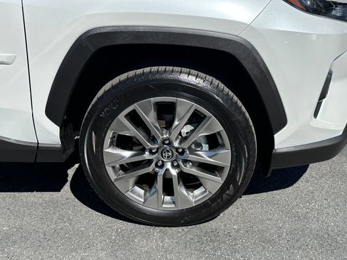 Used 2025 Toyota RAV4 XLE Premium FWD image 13