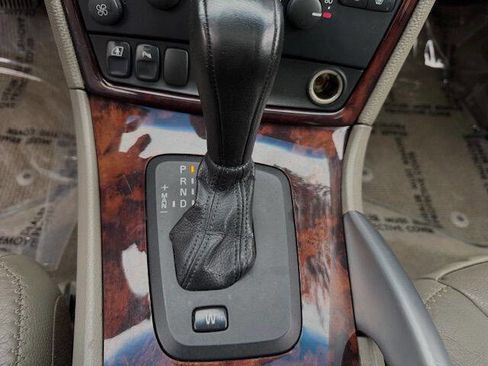 Used 2007 Volvo XC70 image 14