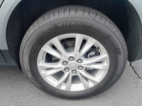 Used 2025 Cadillac XT5 Luxury FWD image 24