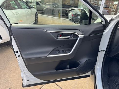 Used 2024 Toyota RAV4 Limited image 8