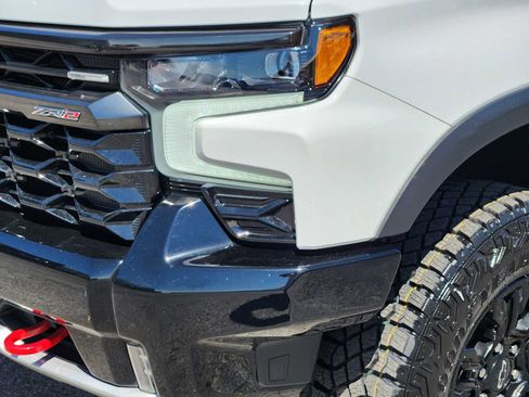 Certified 2023 Chevrolet Silverado 1500 ZR2 w/ Technology Package AWD/4WD image 9