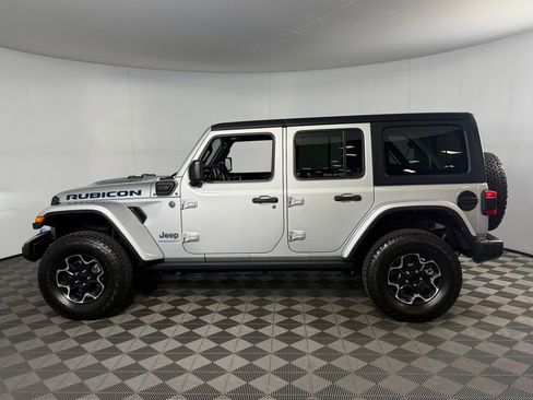 Used 2023 Jeep Wrangler Unlimited Rubicon 4xe w/ Cold Weather Group AWD/4WD image 10