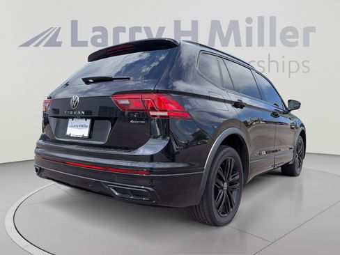 Used 2022 Volkswagen Tiguan SE R-Line AWD/4WD image 5