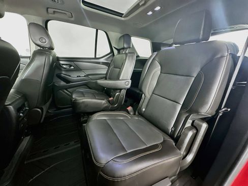 Used 2021 Chevrolet Traverse RS AWD/4WD image 27