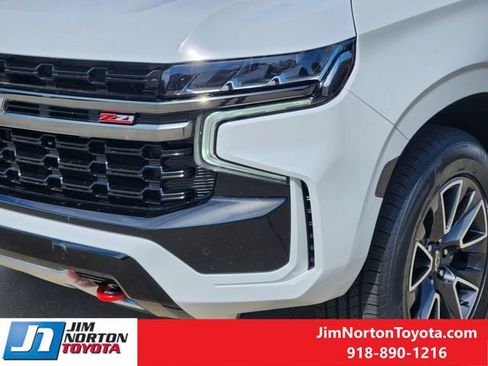 Used 2022 Chevrolet Tahoe Z71 w/ Luxury Package AWD/4WD image 11