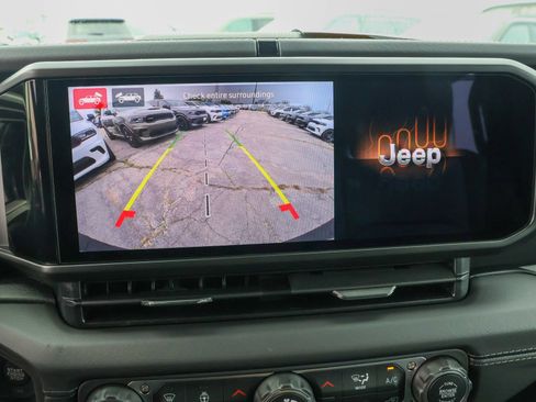 New 2026 Jeep Wrangler Unlimited Sahara AWD/4WD image 17