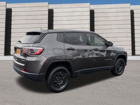 Used 2021 Jeep Compass Sport AWD/4WD image 5