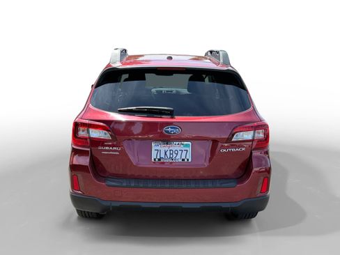 Used 2015 Subaru Outback 2.5i Limited AWD/4WD image 4
