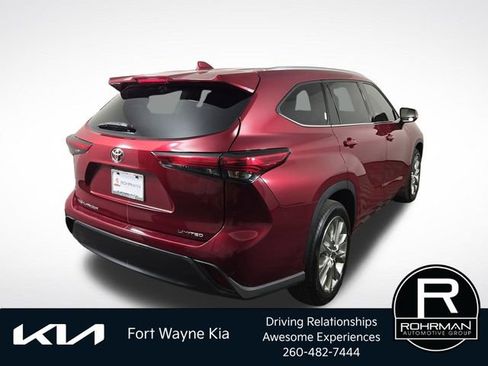 Used 2021 Toyota Highlander Limited FWD image 6