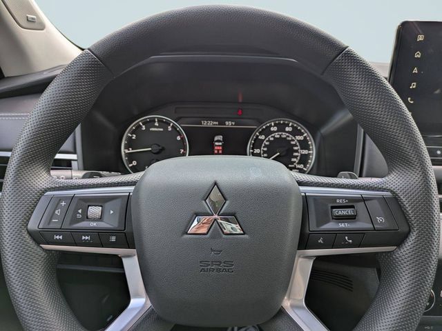 New 2026 Mitsubishi Outlander ES FWD image 27