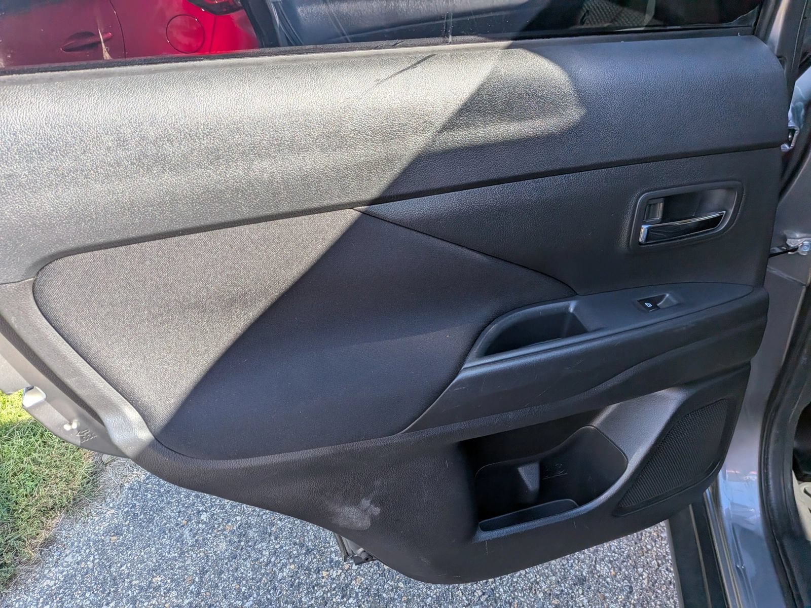 Used 2020 Mitsubishi Outlander ES FWD image 21
