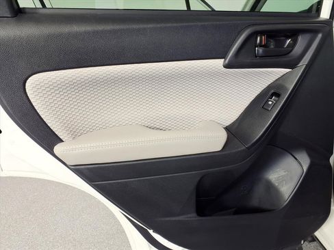 Used 2018 Subaru Forester 2.5i Premium image 23