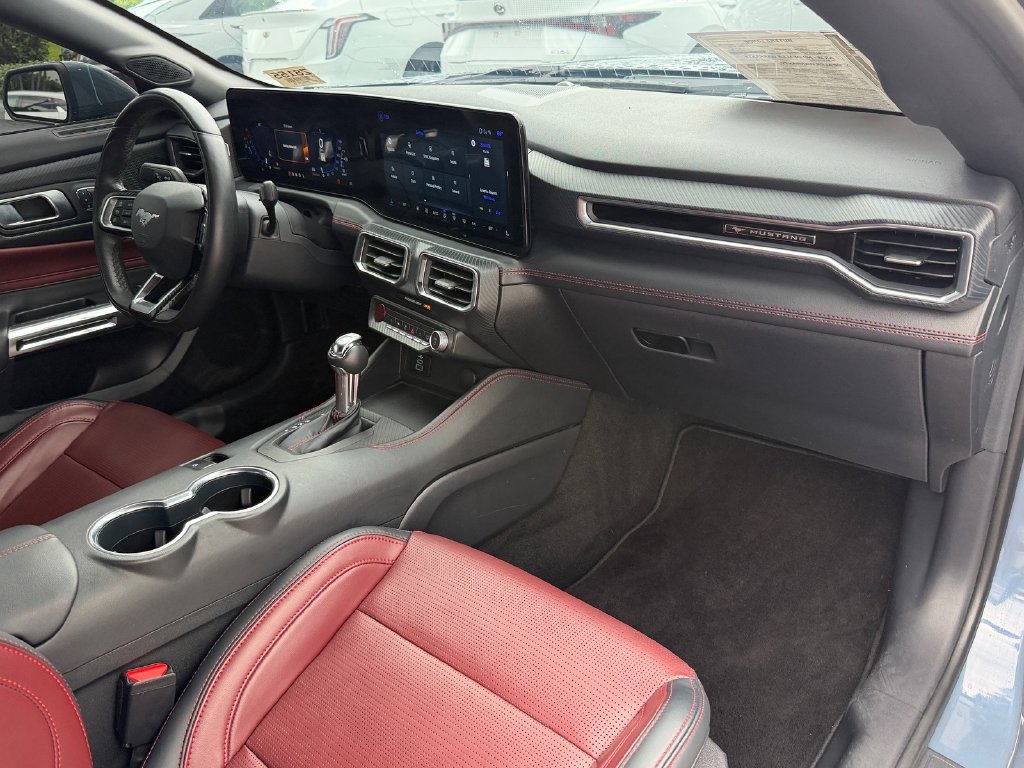 Used 2025 Ford Mustang Premium RWD image 15