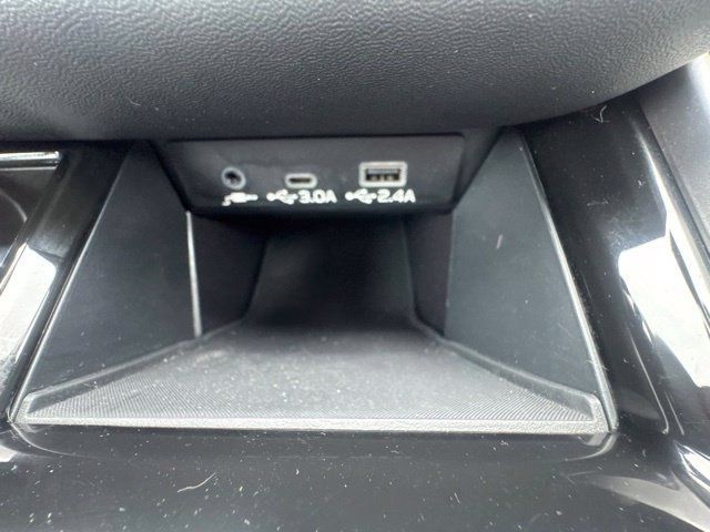 Used 2025 Subaru Outback Touring AWD/4WD image 25