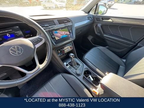 Certified 2022 Volkswagen Tiguan SE w/ Panoramic Sunroof Package AWD/4WD image 36