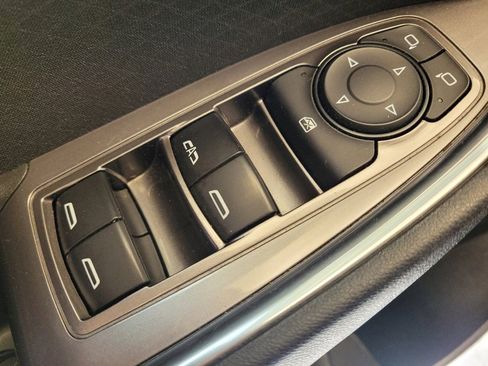 Used 2020 Chevrolet Malibu LT image 27