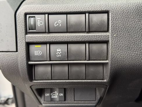 Used 2024 Toyota Tacoma SR AWD/4WD image 9
