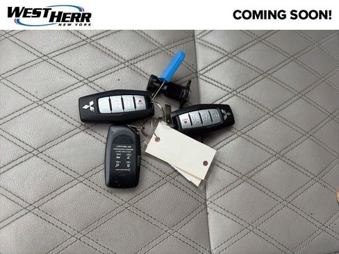 Used 2022 Mitsubishi Outlander SEL image 10