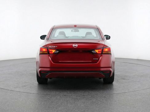 Used 2025 Nissan Altima 2.5 SV FWD image 7