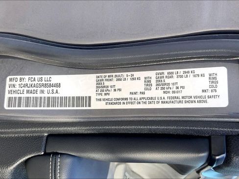 Used 2024 Jeep Grand Cherokee L Altitude AWD/4WD image 37