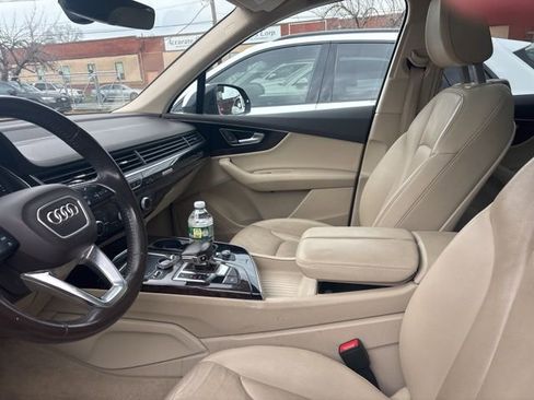 Used 2017 Audi Q7 3.0T Premium Plus w/ Premium Plus Package image 4