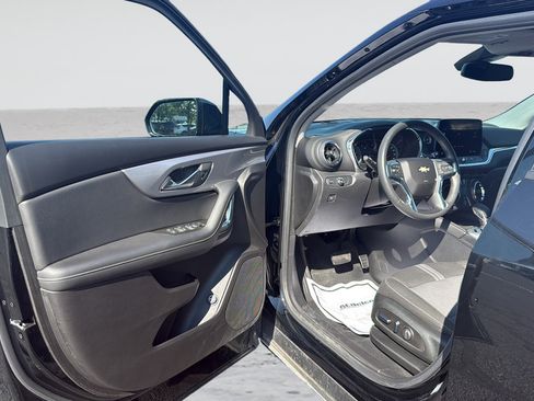 Used 2024 Chevrolet Blazer LT w/ Convenience Package FWD image 24