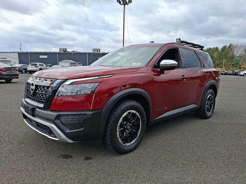 Certified 2023 Nissan Pathfinder Rock Creek image 3