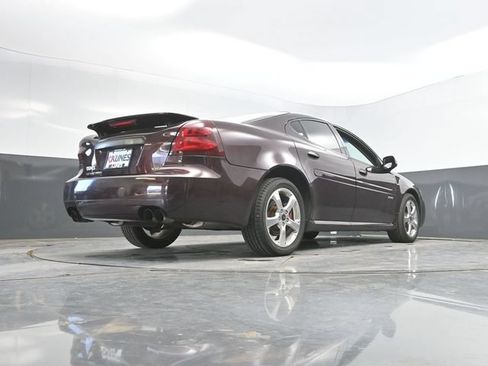 Used 2005 Pontiac Grand Prix GXP w/ Premium Audio Package FWD image 37