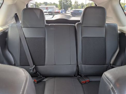 Used 2014 Jeep Compass Latitude AWD/4WD image 16
