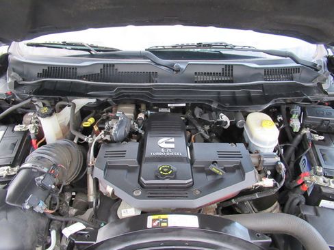 Used 2017 RAM 3500 Tradesman w/ Chrome Appearance Group image 24