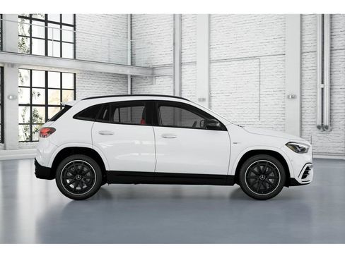New 2025 Mercedes-Benz GLA 35 AMG 4MATIC image 16